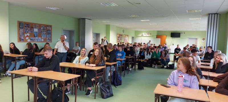 Zdjęcie 2 - Prelekcja z zakresu honorowego dawstwa krwi