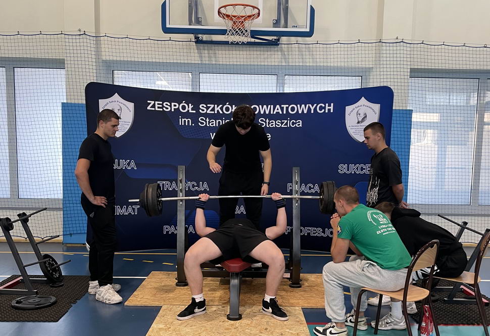 Mistrzostwa Szkoły w wyciskaniu leżąc