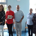 Wspólne zajęcia słuchaczy Uniwersytetu Trzeciego Wieku (grupa języka niemieckiego) z uczniami Technikum (grupa języka niemieckiego – uczniowie z klasy 1 AUA kształcący się w zawodach technik automatyk i technik analityk)