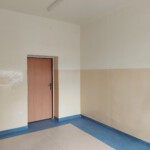 Zdjęcie nr 4. Pomalowane ściany w pomieszczeniu przy sali gimnastycznej w Specjalnym Ośrodku Szkolno-Wychowawczym w Opocznie.