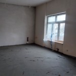 Zdjęcie nr 6. Wylewka pod posadzkę w pomieszczeniu zaplecza socjalnego w Specjalnym Ośrodku Szkolno-Wychowawczym Centrum Edukacji i Rozwoju im. św. Jana Pawła II w Opocznie.