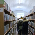 ZWIEDZANIE BIBLIOTEKI PUBLICZNEJ W OPOCZNIE