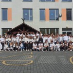 Tydzień Optymizmu - Biały piątek - zdjęcie grupowe