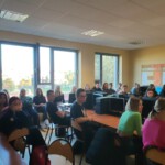 Spotkanie edukacyjne z młodzieżą szkolną, przybliżające tematykę polskiego systemu podatkowego