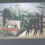 Wspólne zajęcia słuchaczy Uniwersytetu Trzeciego Wieku (grupa języka niemieckiego) z uczniami Technikum (grupa języka niemieckiego – uczniowie z klasy 1 AUA kształcący się w zawodach technik automatyk i technik analityk)