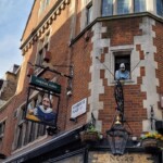 UCZNIOWIE STASZICA ZDOBYWAJĄ LONDYN