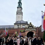 MATURZYŚCI ZESPOŁU SZKÓŁ POWIATOWYCH W OPOCZNIE Z PIELGRZYMKĄ W CZĘSTOCHOWIE